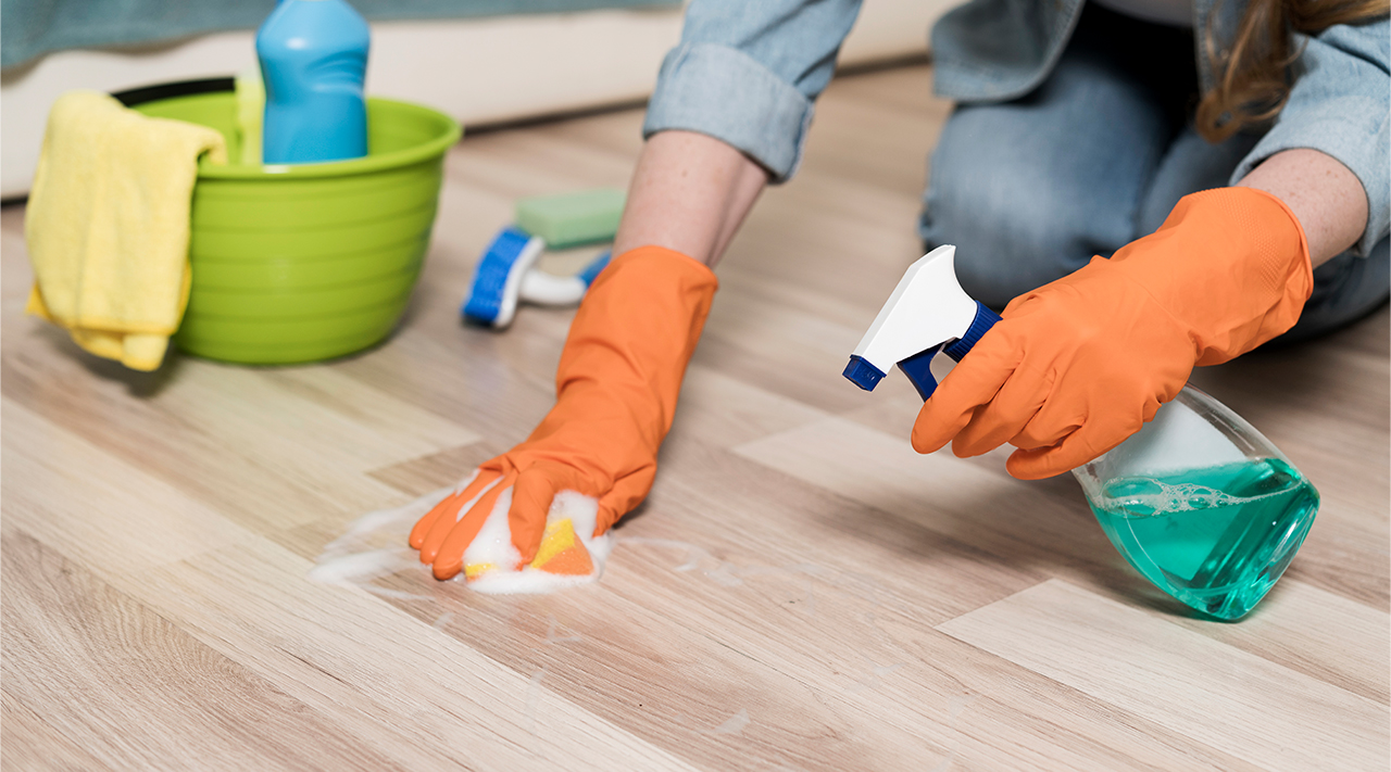 Industrial wood floor cleaner	